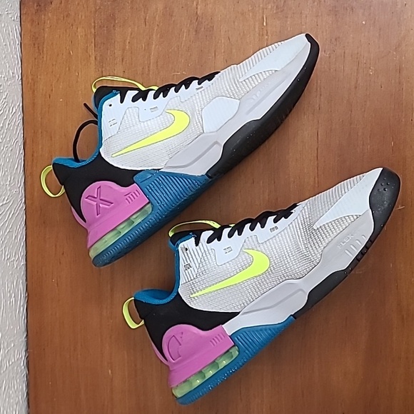 Nike Air Max Alpha Trainer 5 Platinum Volt Pink Mens Trainers DM0829-005 Size 11 - Picture 16 of 17